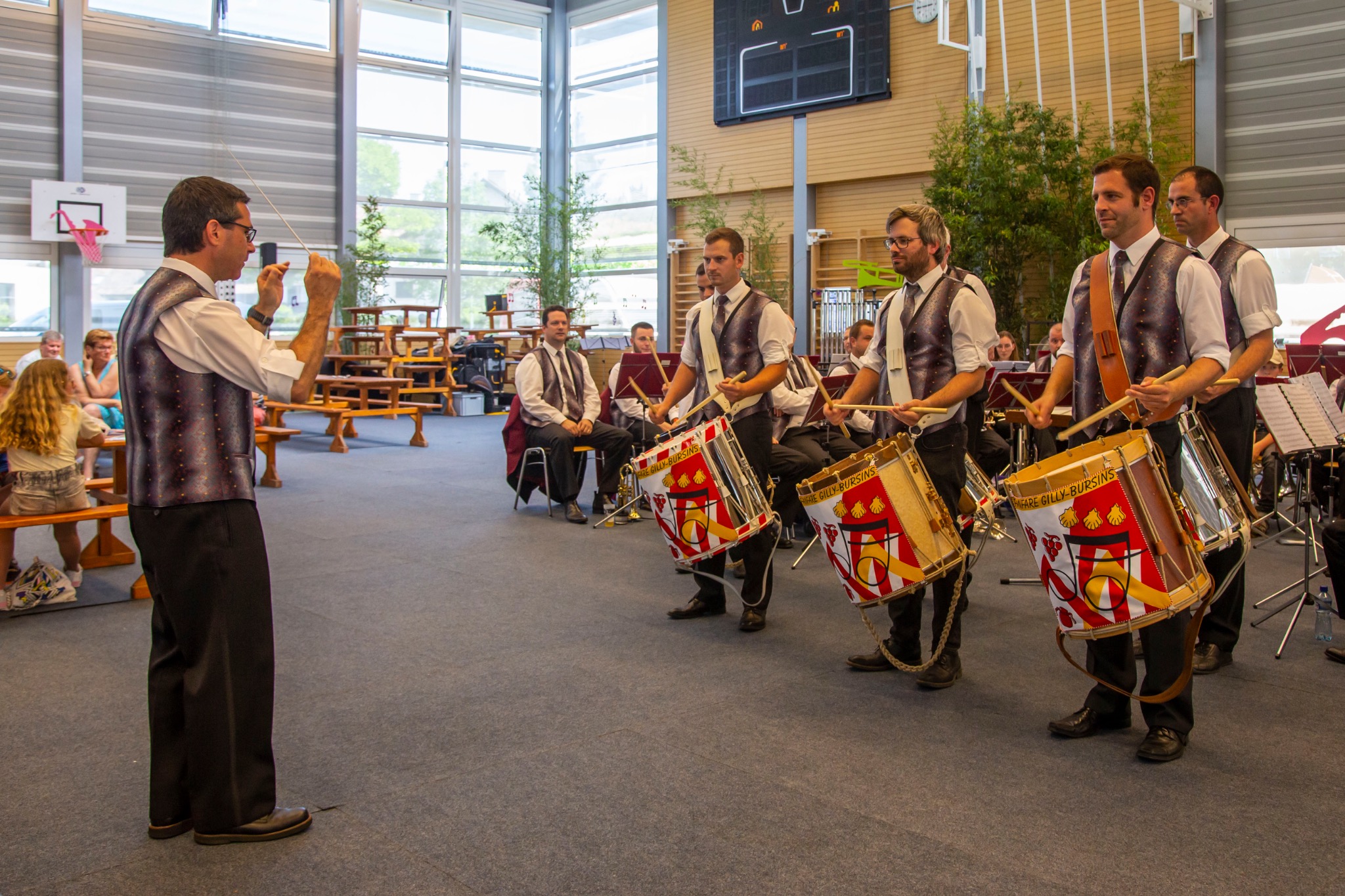 Le corps de tambours de la Fanfare Gilly-Bursins